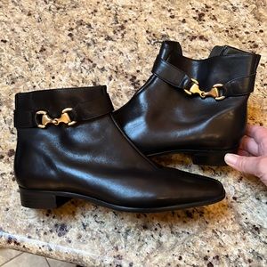 Talbots WMNs Black Leather booties size 8.5 W with zip inside gold & horse bit
